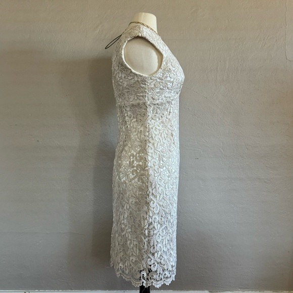 🕊️ Marina Ivory/ Gold Embroidered Lace Overlay Sheath Cocktail Dress — size 8 - Picture 4 of 11
